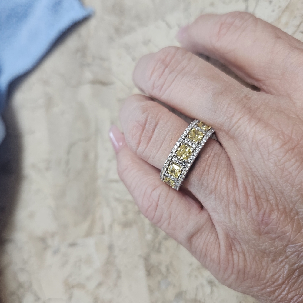Elegant Yellow and Silver Women's Ring